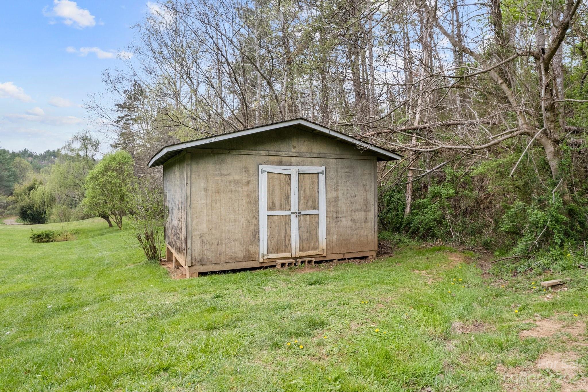 60 Anna Glenn Lane Weaverville NC 28787