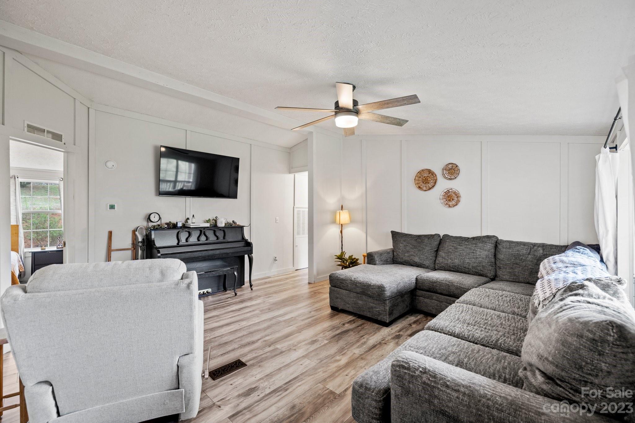 60 Anna Glenn Lane Weaverville NC 28787