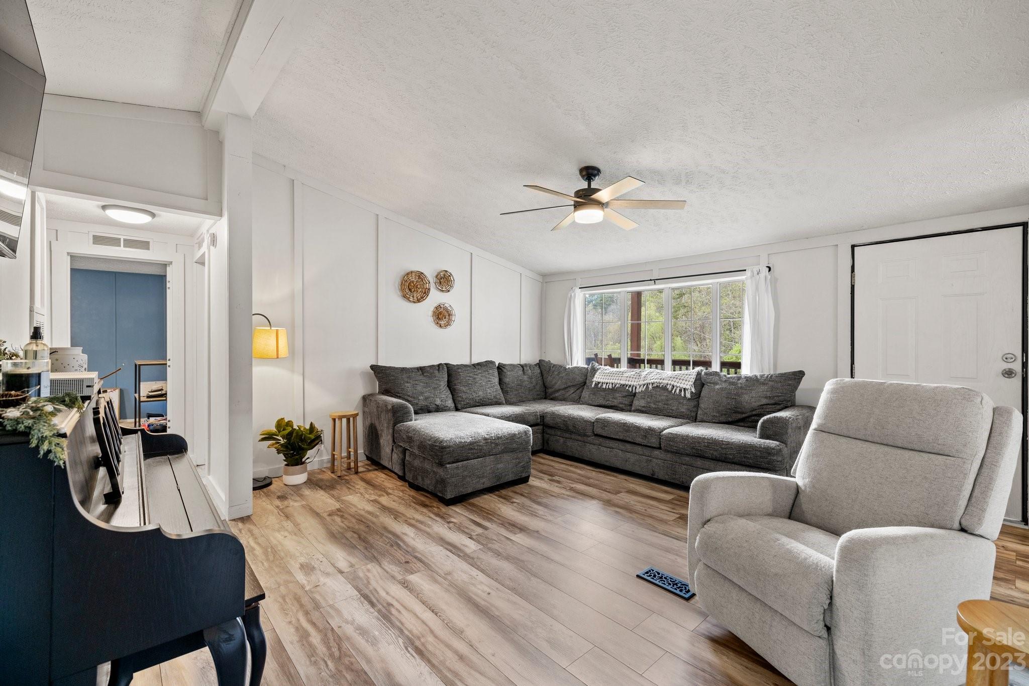 60 Anna Glenn Lane Weaverville NC 28787