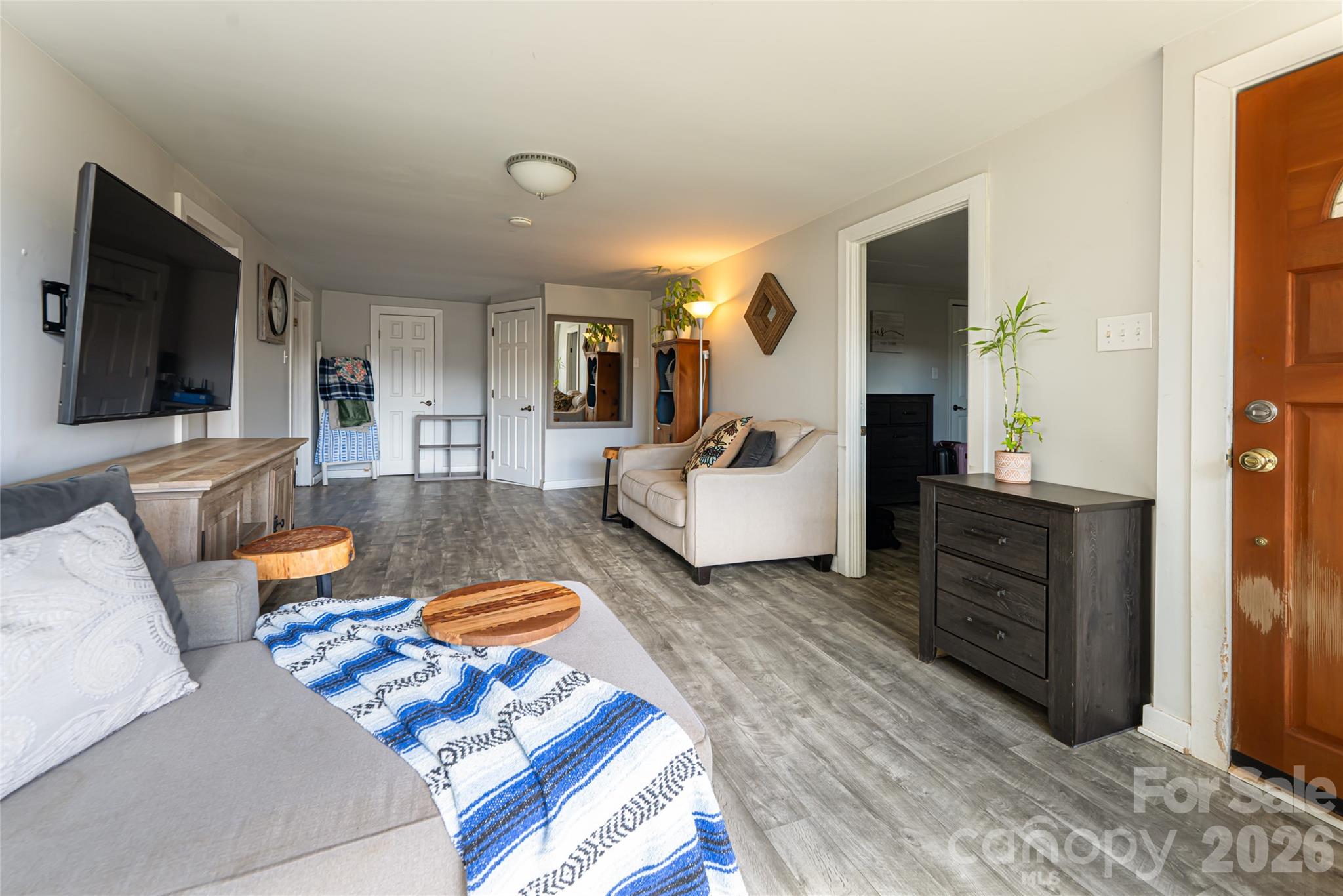 203 Pine Street Candler NC 28715