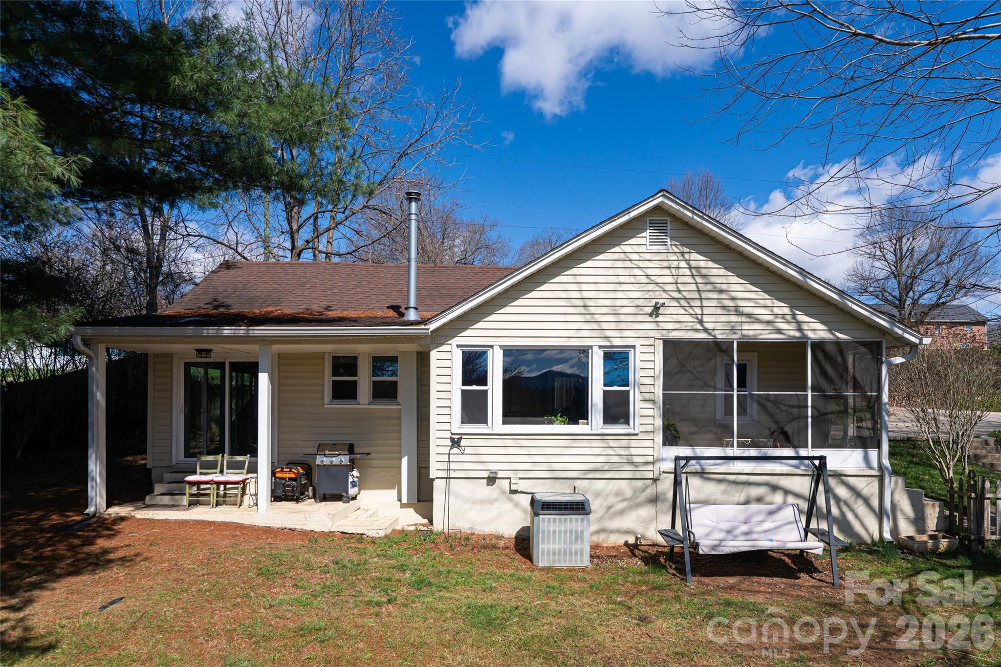 203 Pine Street Candler NC 28715