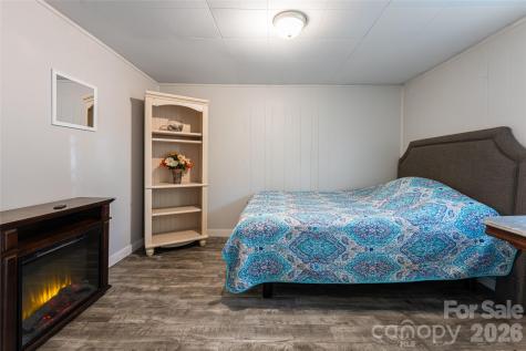 203 Pine Street Candler NC 28715