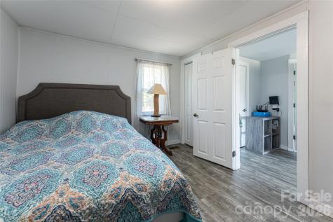 203 Pine Street Candler NC 28715