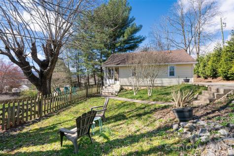203 Pine Street Candler NC 28715