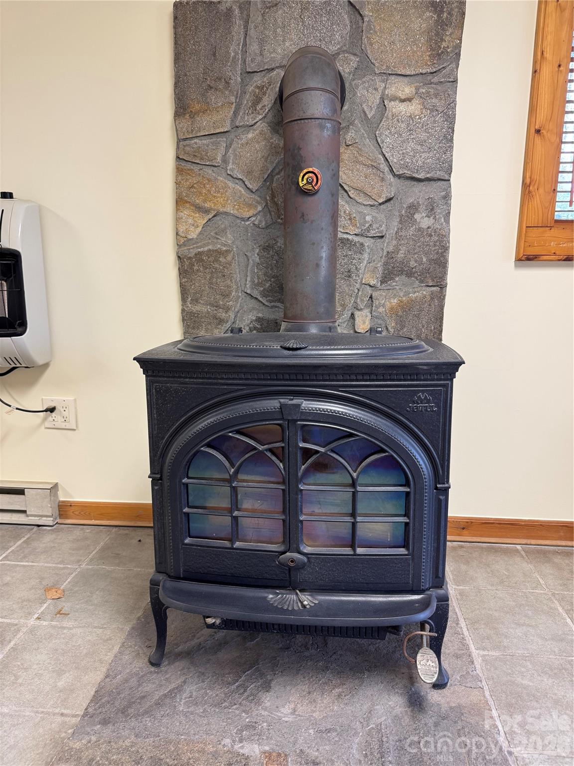 1618 Walnut Creek Road Waynesville NC 28786
