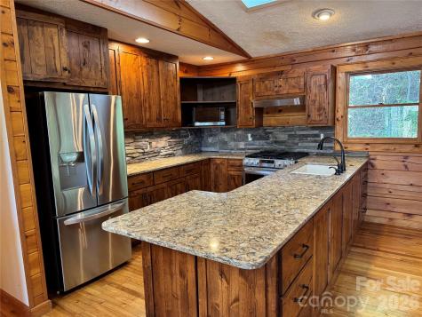 1618 Walnut Creek Road Waynesville NC 28786