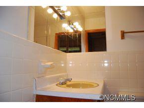 32 Mckinney Road Asheville NC 28805