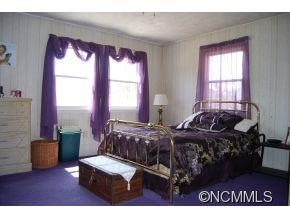 32 Mckinney Road Asheville NC 28805
