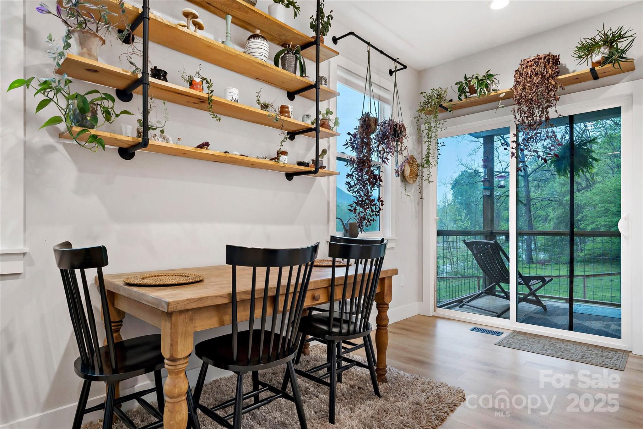 39 W Holly Ridge Drive Old Fort NC 28762