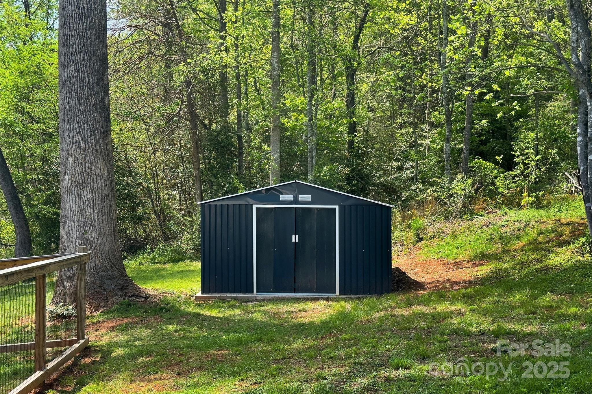 39 W Holly Ridge Drive Old Fort NC 28762