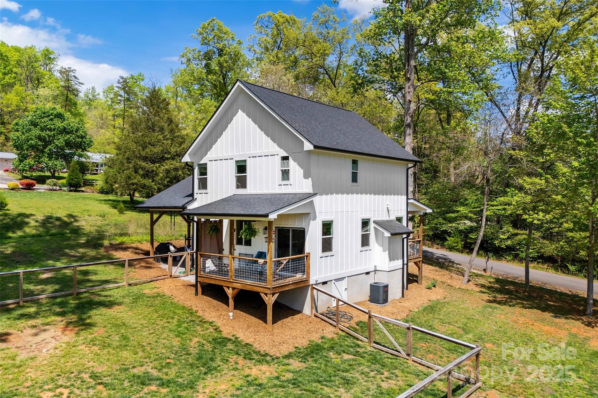 39 W Holly Ridge Drive Old Fort NC 28762