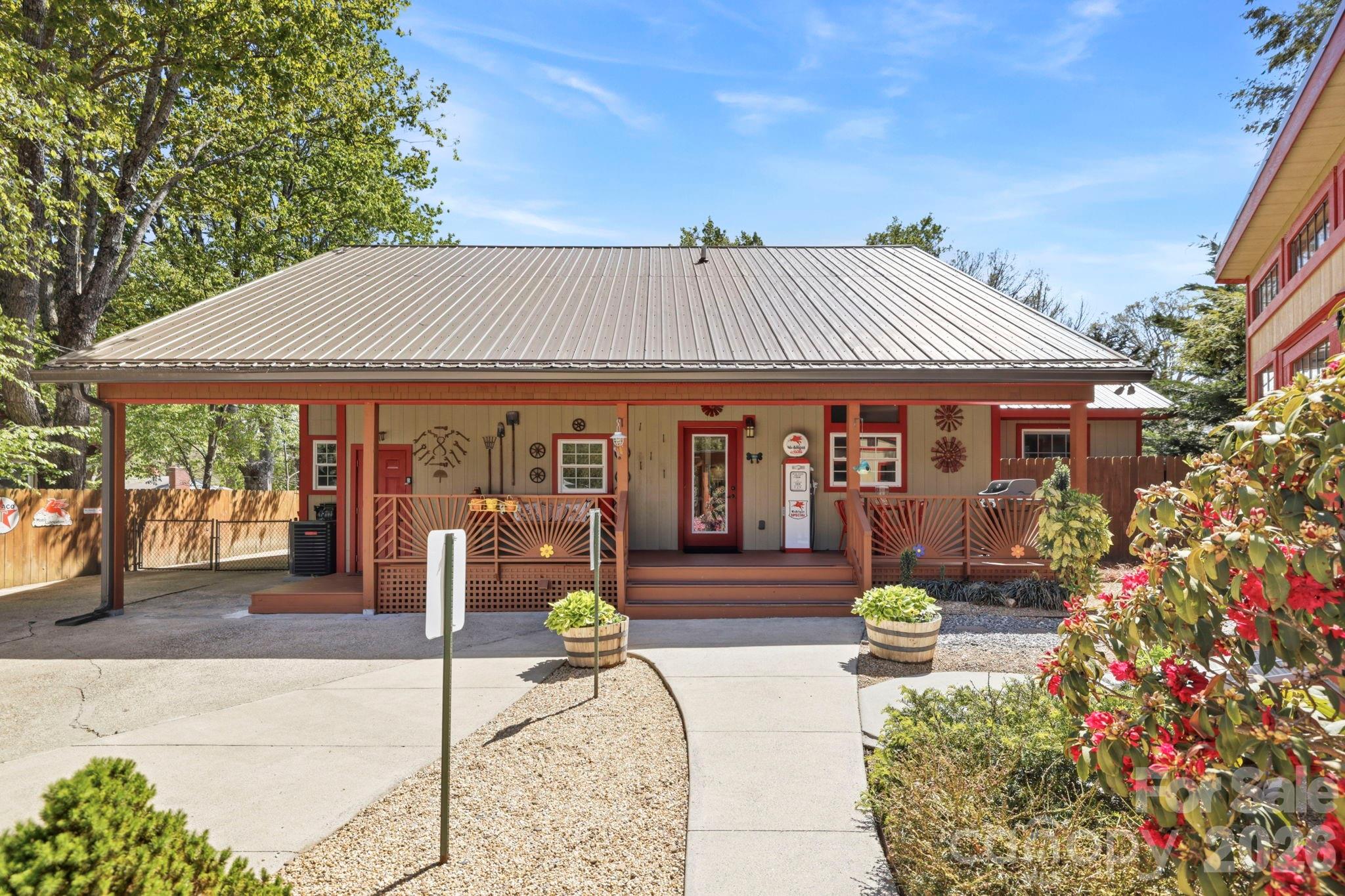 107 5th Street Black Mountain NC 28711