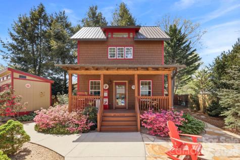 107 5th Street Black Mountain NC 28711