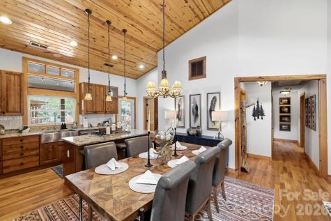 107 5th Street Black Mountain NC 28711