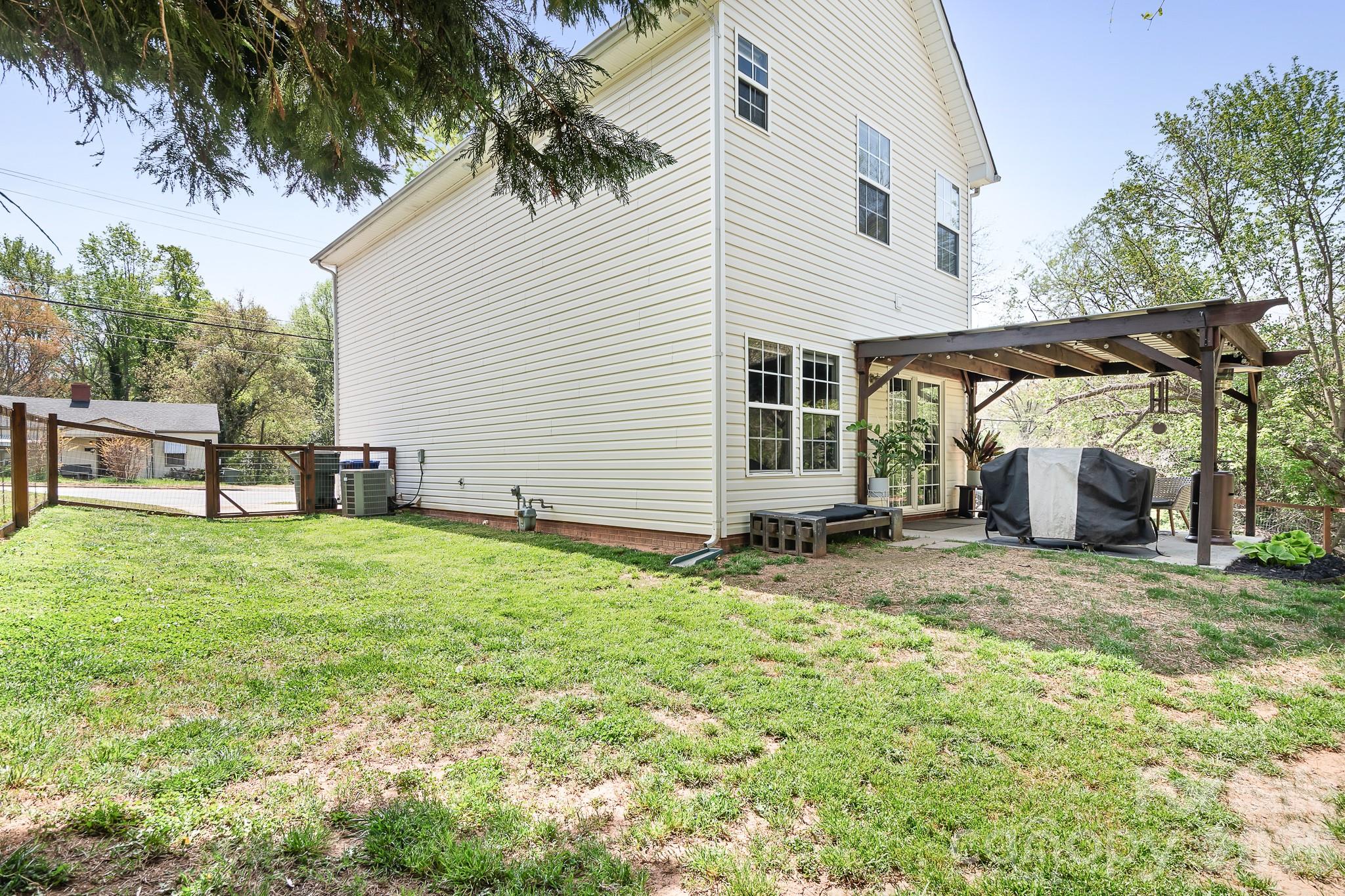 520 E Iredell Avenue Mooresville NC 28115
