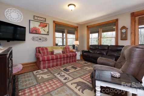75 Mypie Drive Sylva NC 28779