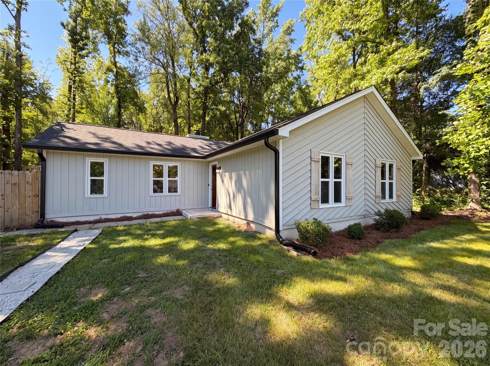 Charlotte NC, 4554 Strangford Avenue