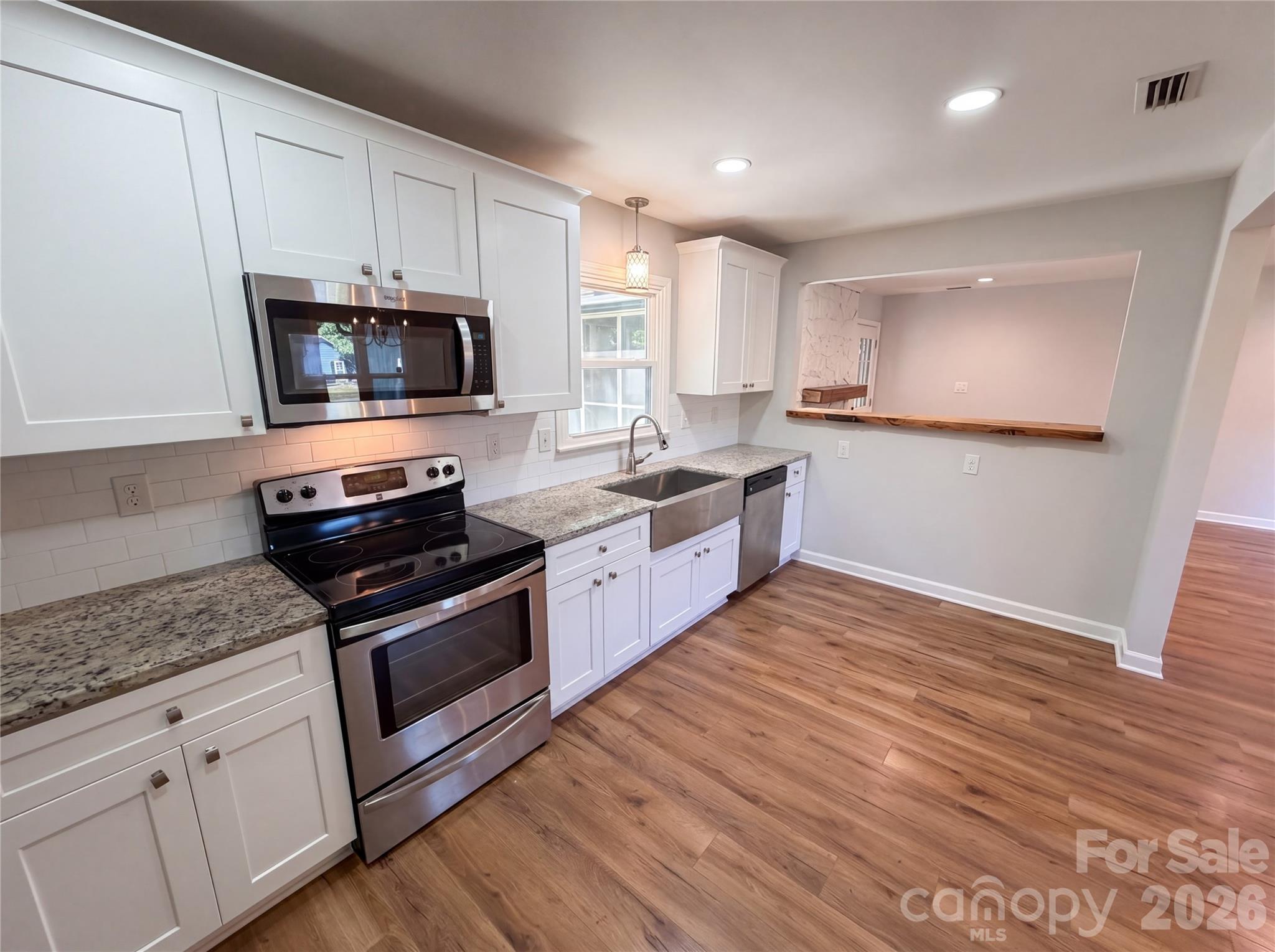 4554 Strangford Avenue Charlotte NC 28215