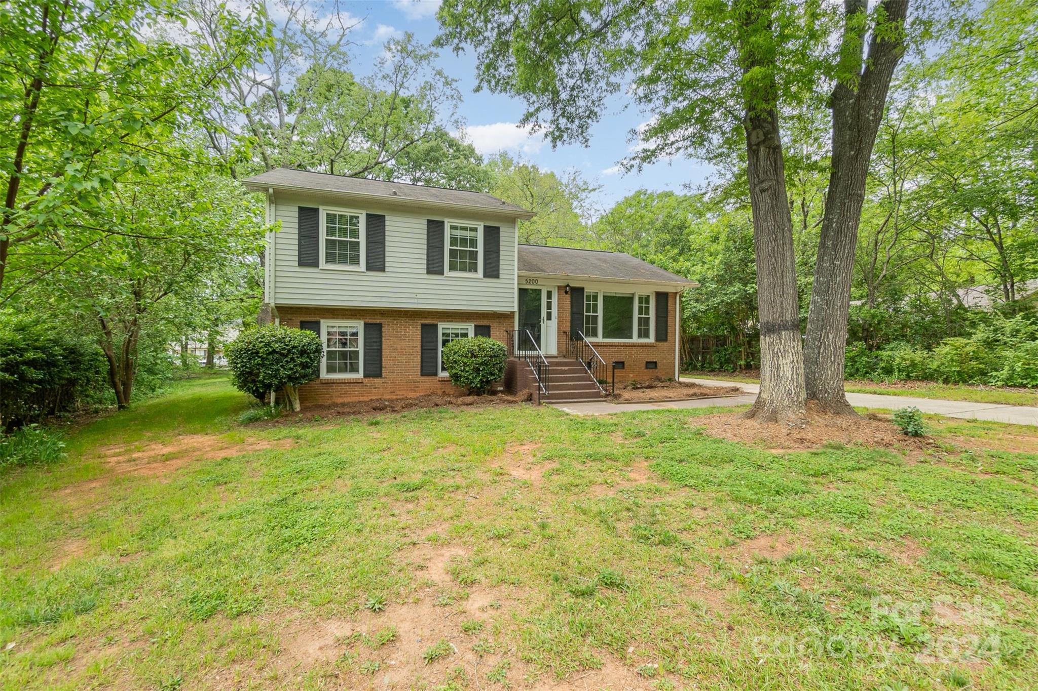 5200 Delivau Drive Charlotte NC 28215