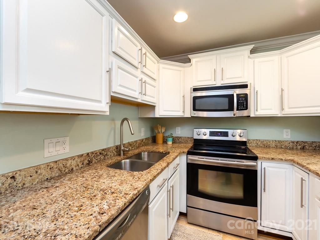 1409 Cortland Road W Charlotte NC 28209