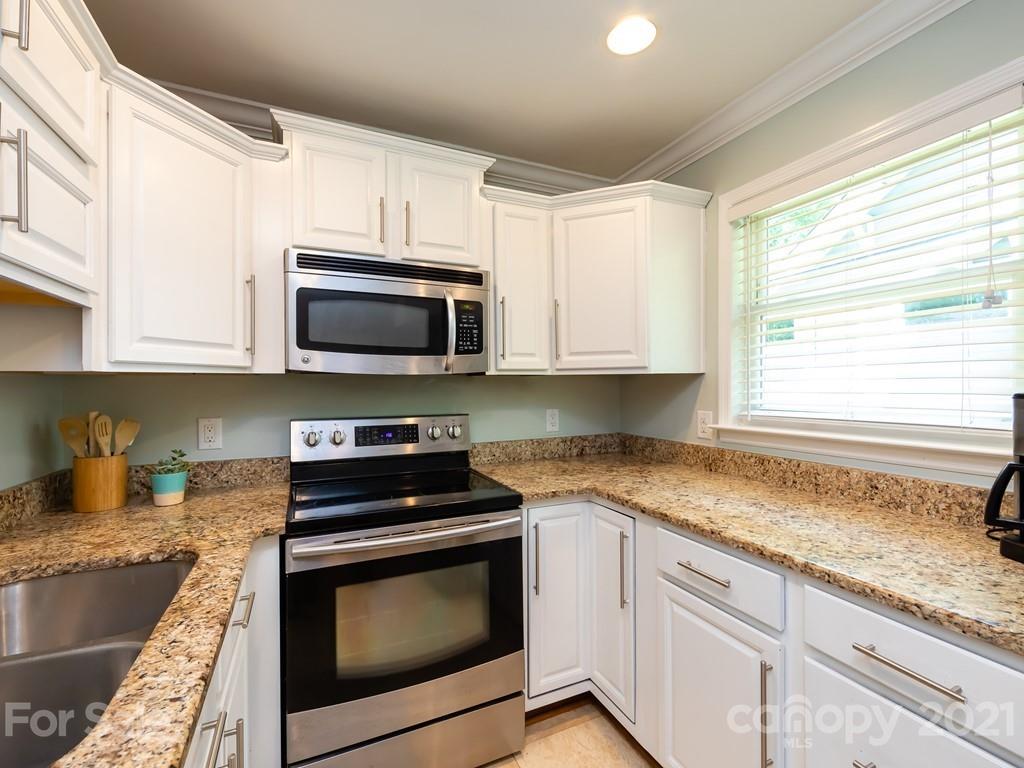 1409 Cortland Road W Charlotte NC 28209