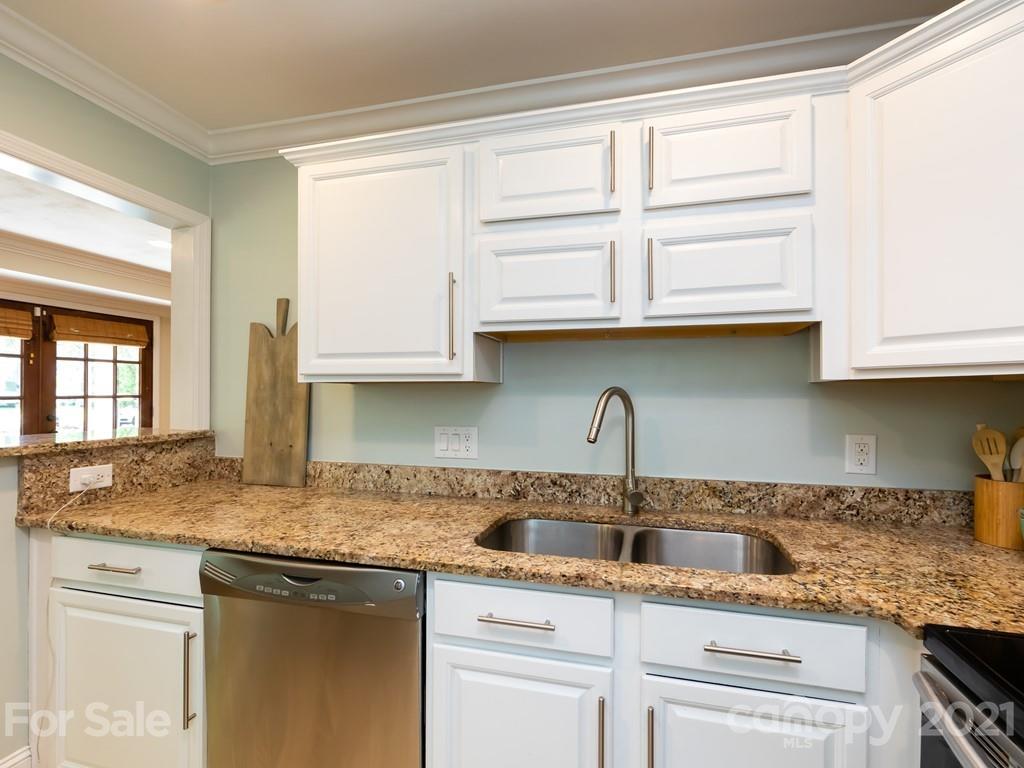 1409 Cortland Road W Charlotte NC 28209
