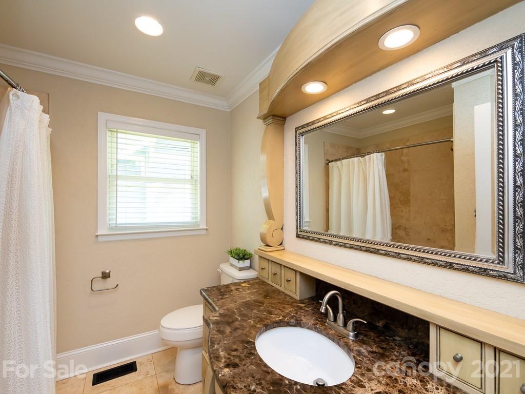 1409 Cortland Road W Charlotte NC 28209