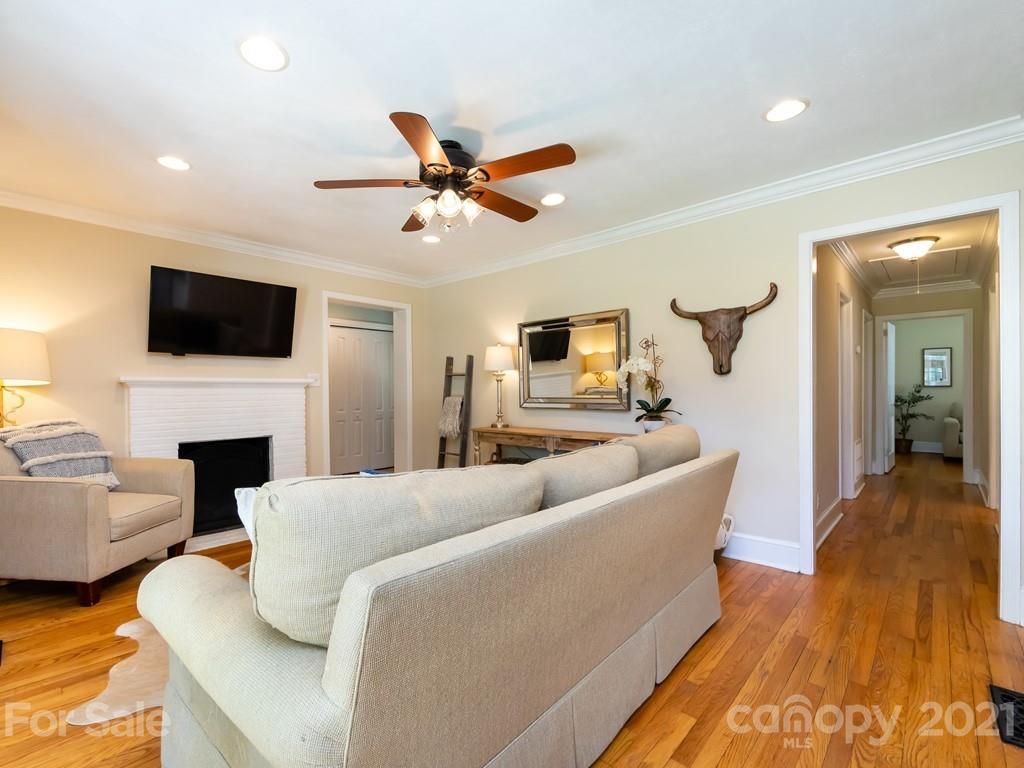 1409 Cortland Road W Charlotte NC 28209