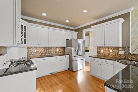 6 Huntington Chase Drive Asheville NC 28805