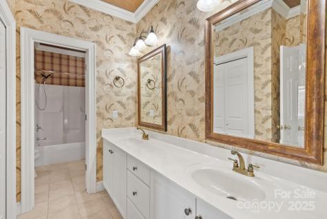 6 Huntington Chase Drive Asheville NC 28805