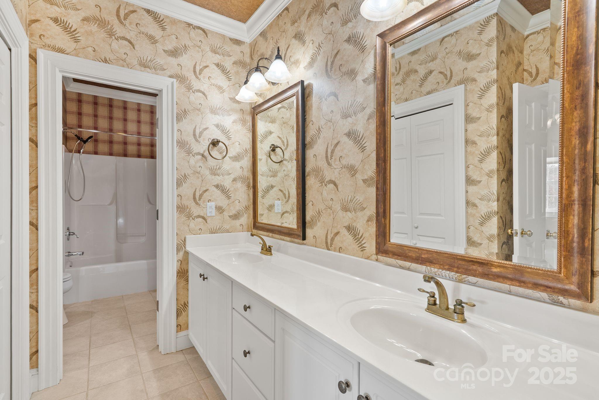 6 Huntington Chase Drive Asheville NC 28805