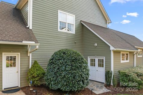 6 Huntington Chase Drive Asheville NC 28805