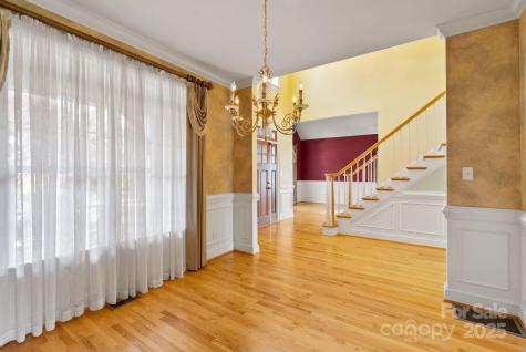 6 Huntington Chase Drive Asheville NC 28805