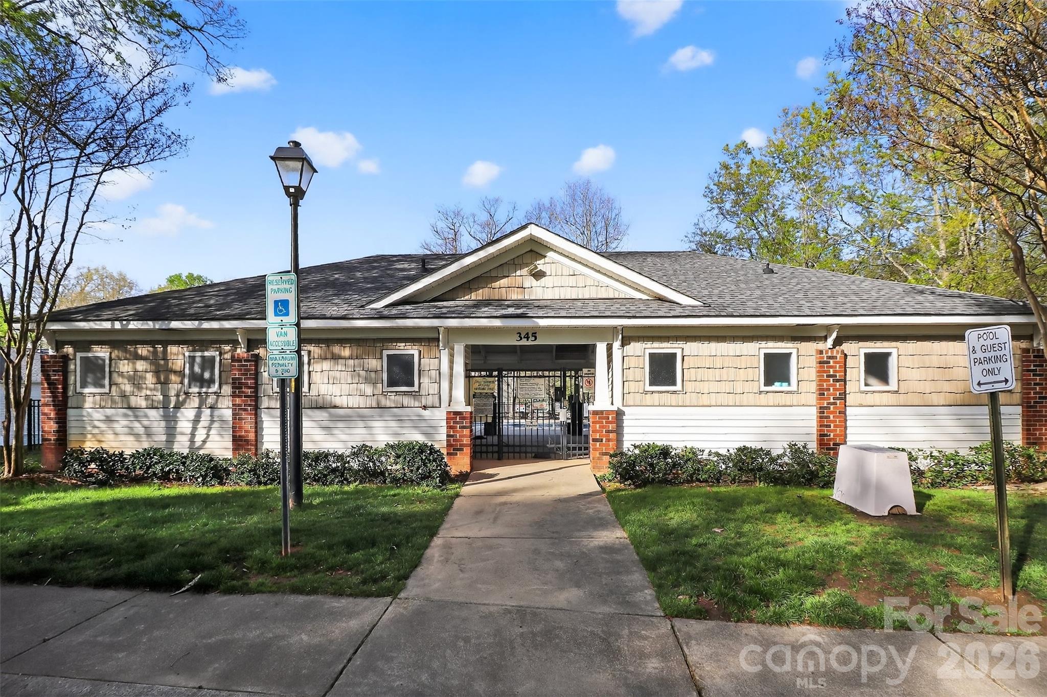 530 Doughton Lane Charlotte NC 28217