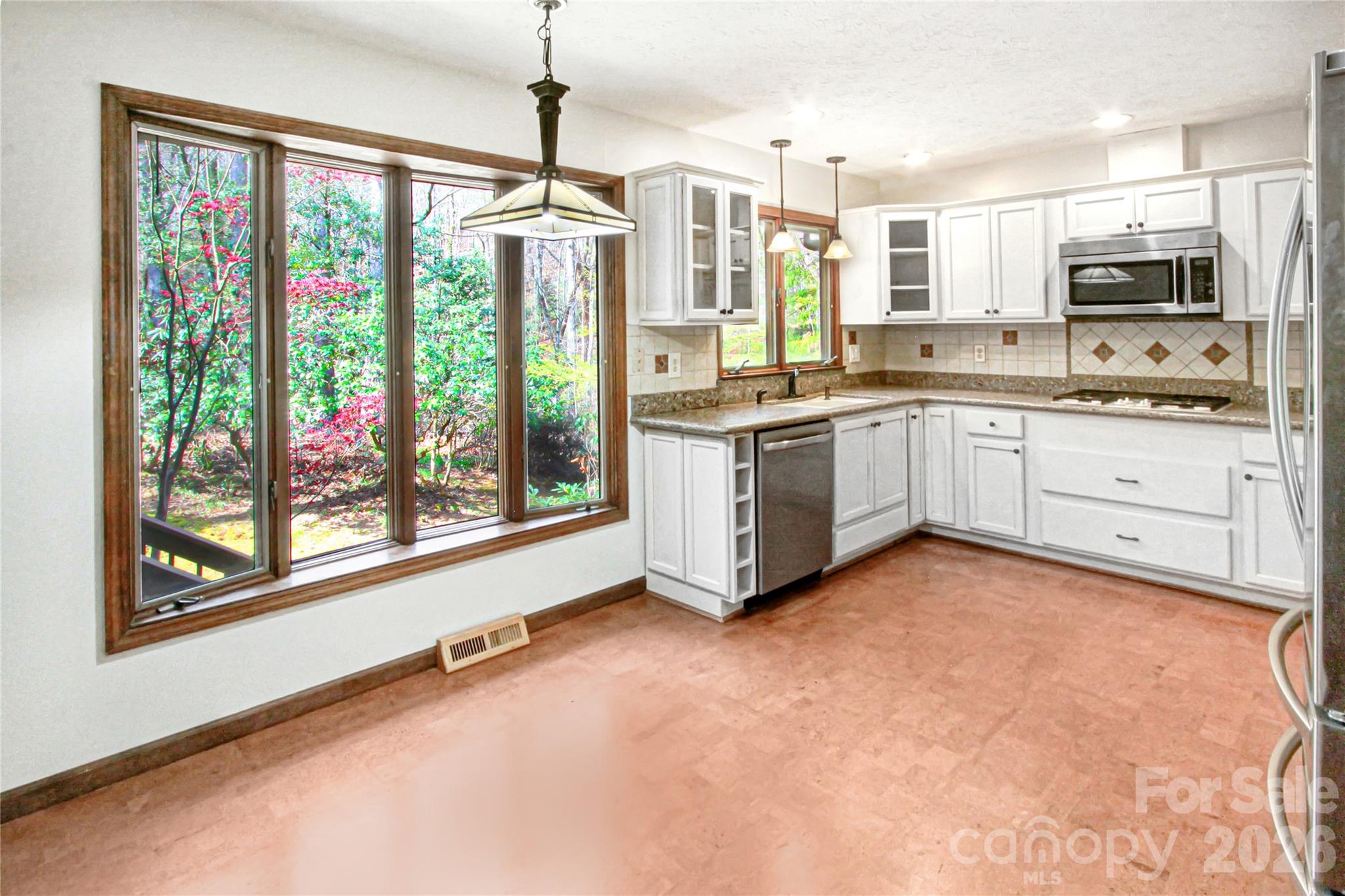 540 Chickadee Lane Brevard NC 28712