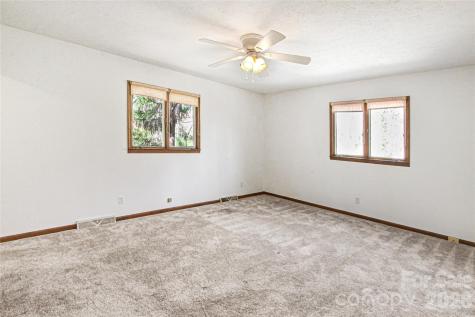 540 Chickadee Lane Brevard NC 28712
