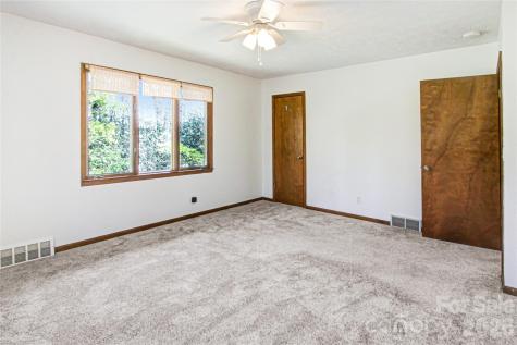 540 Chickadee Lane Brevard NC 28712