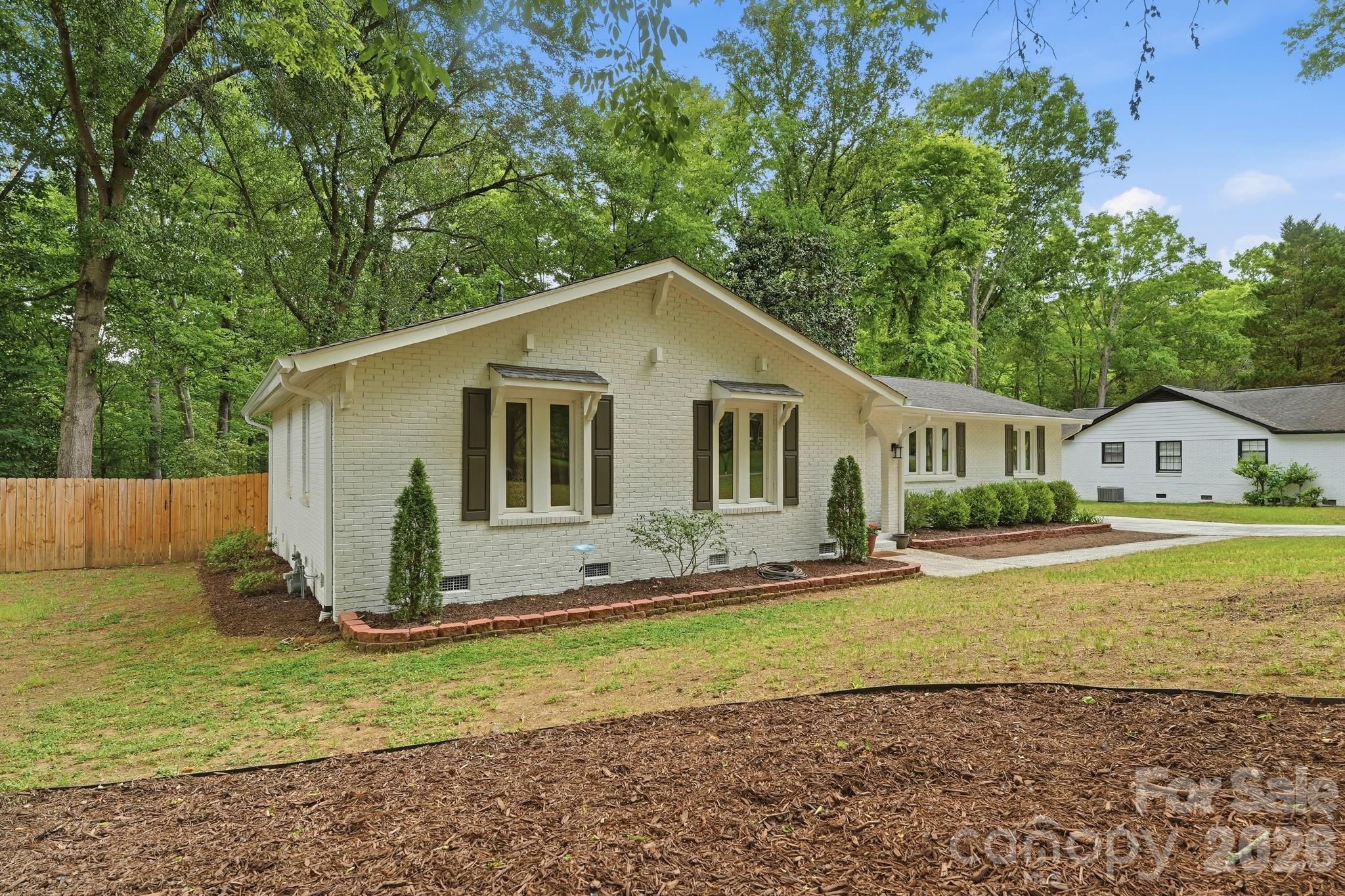 6535 Summerlin Place Charlotte NC 28226