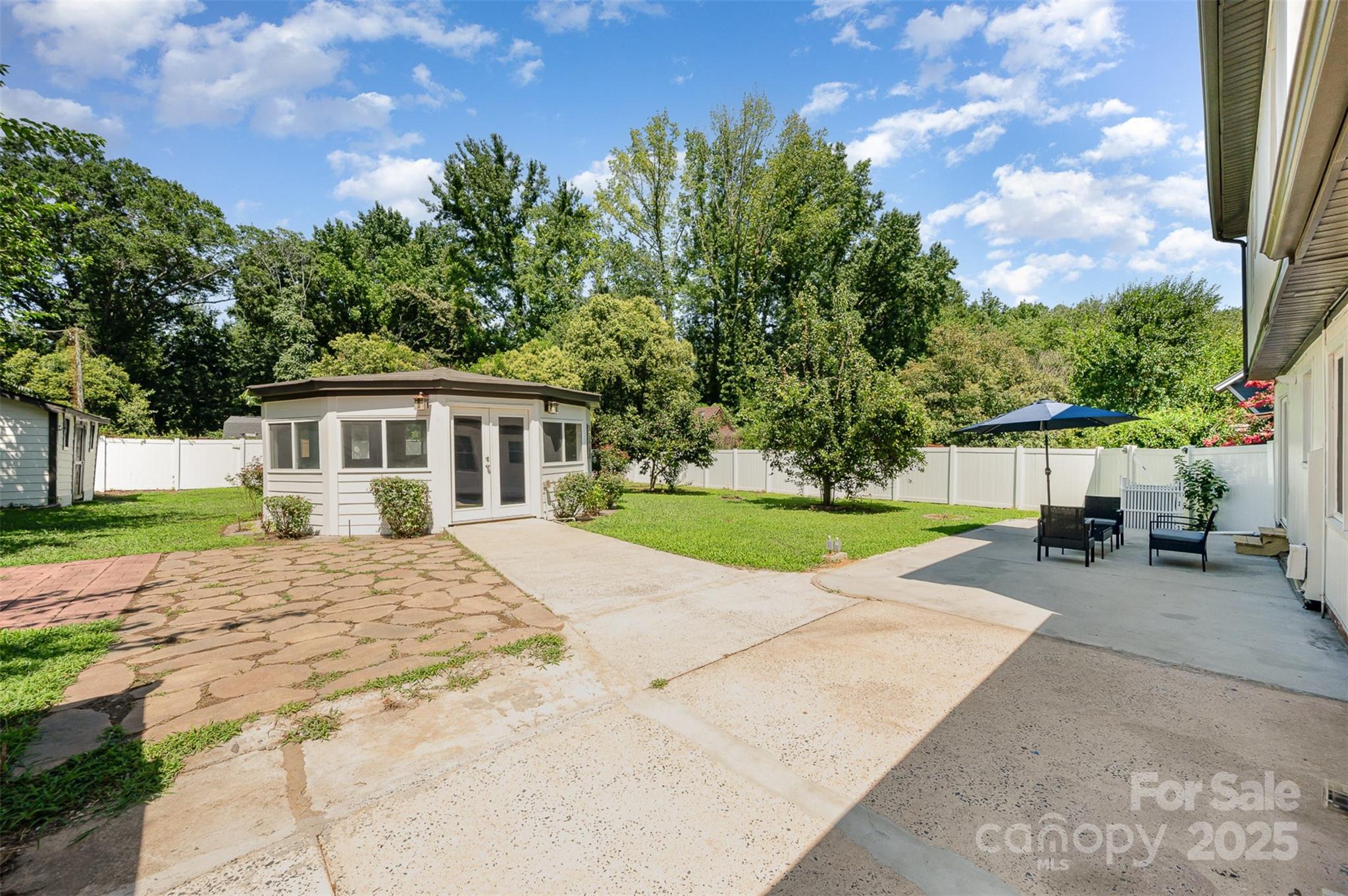 5915 Bluebonnet Road Charlotte NC 28212