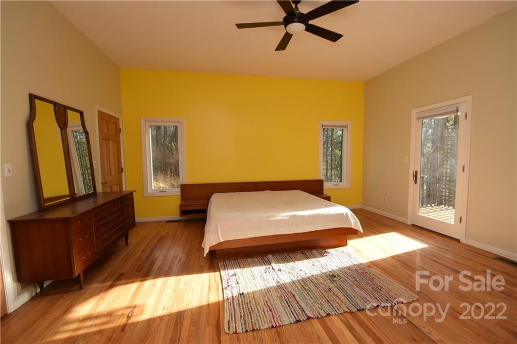 618 Sweet Hollow Road Burnsville NC 28714