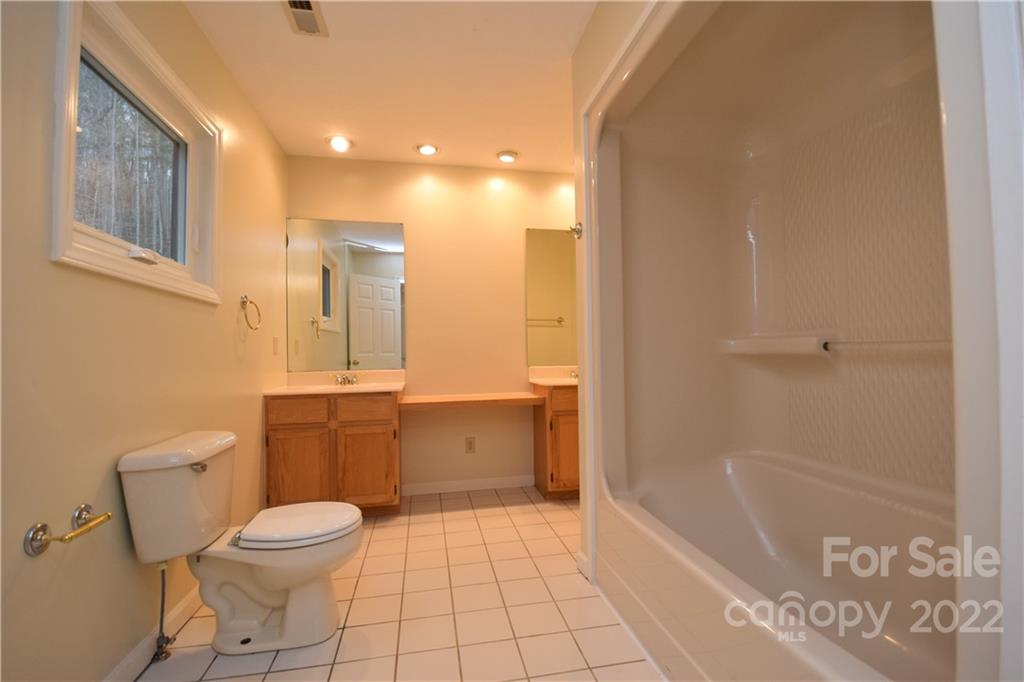 618 Sweet Hollow Road Burnsville NC 28714