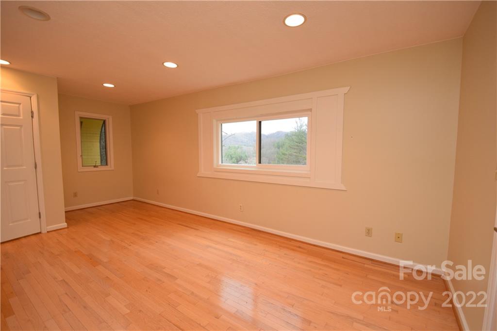 618 Sweet Hollow Road Burnsville NC 28714