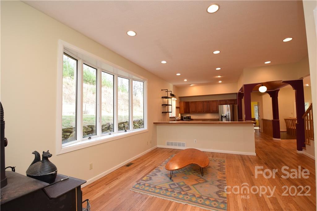 618 Sweet Hollow Road Burnsville NC 28714