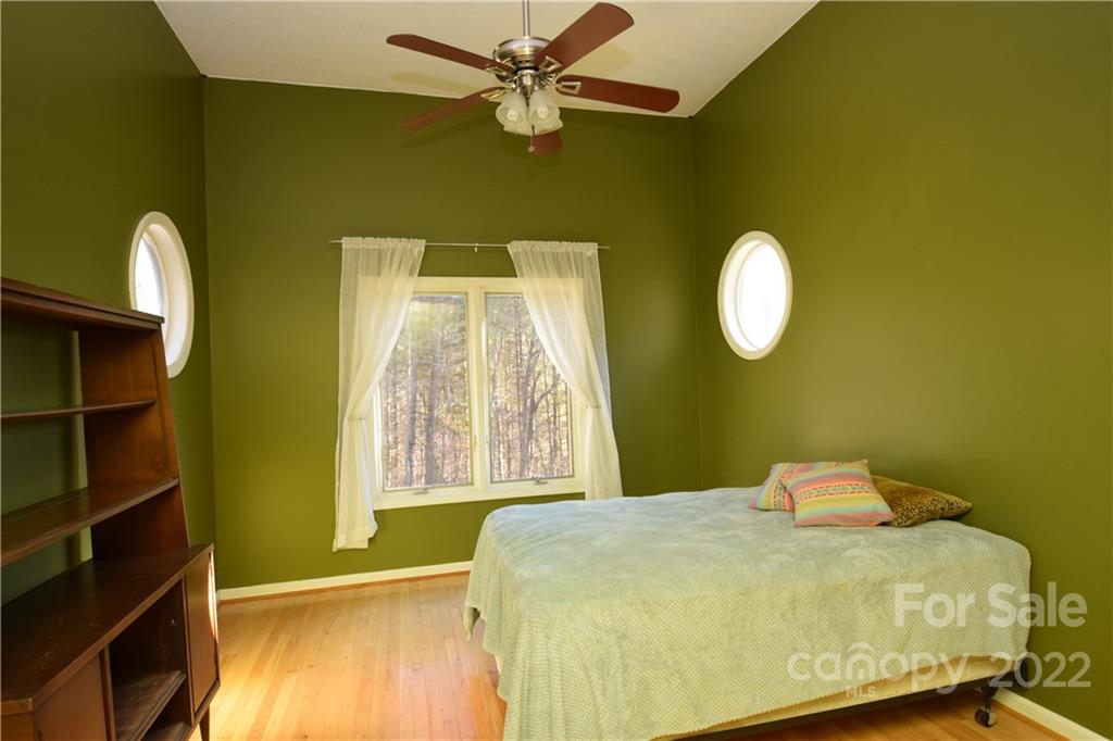 618 Sweet Hollow Road Burnsville NC 28714