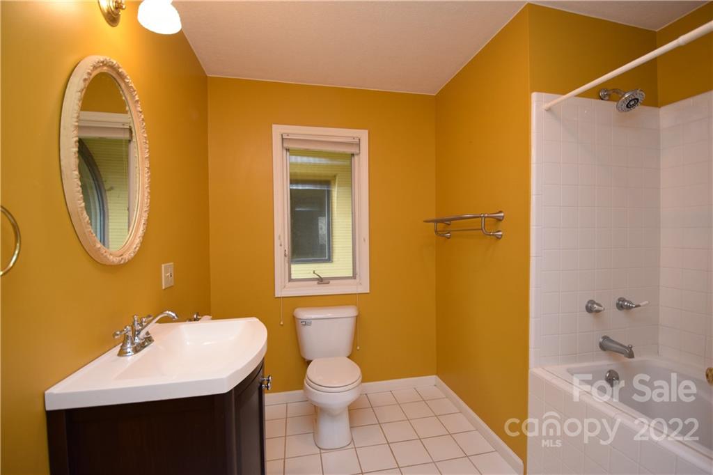 618 Sweet Hollow Road Burnsville NC 28714