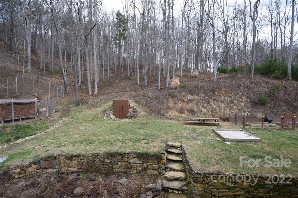 618 Sweet Hollow Road Burnsville NC 28714