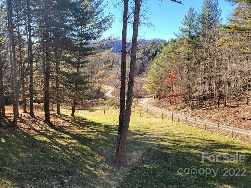 618 Sweet Hollow Road Burnsville NC 28714