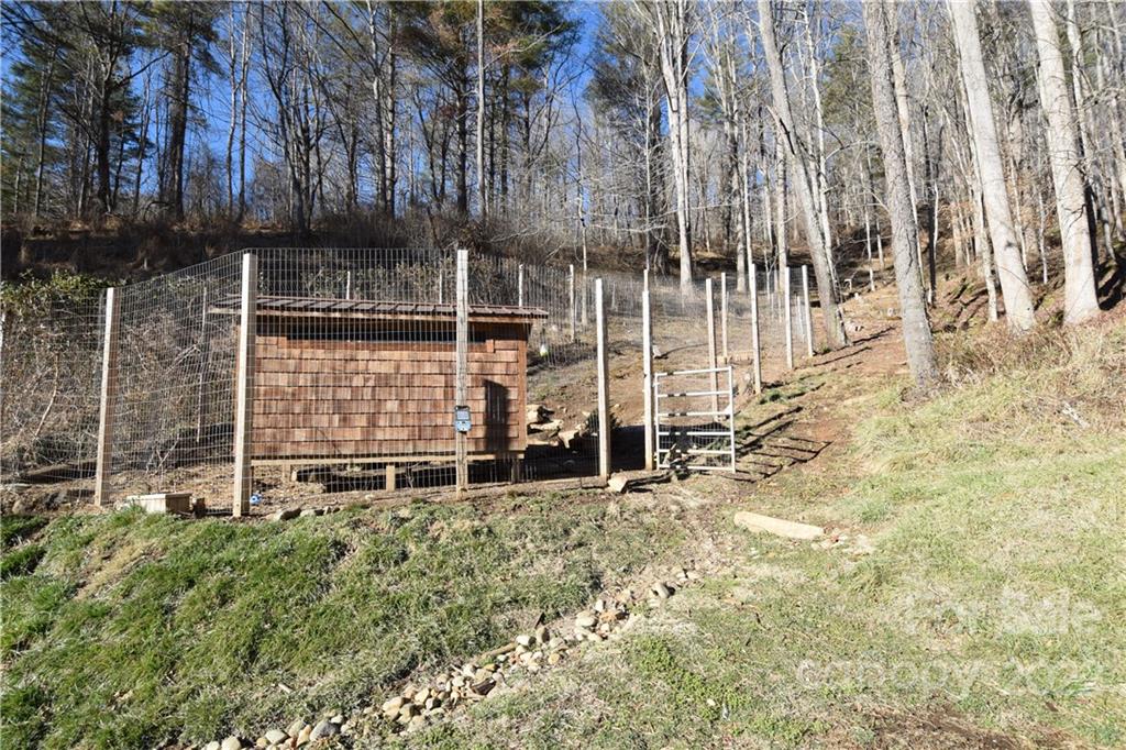618 Sweet Hollow Road Burnsville NC 28714