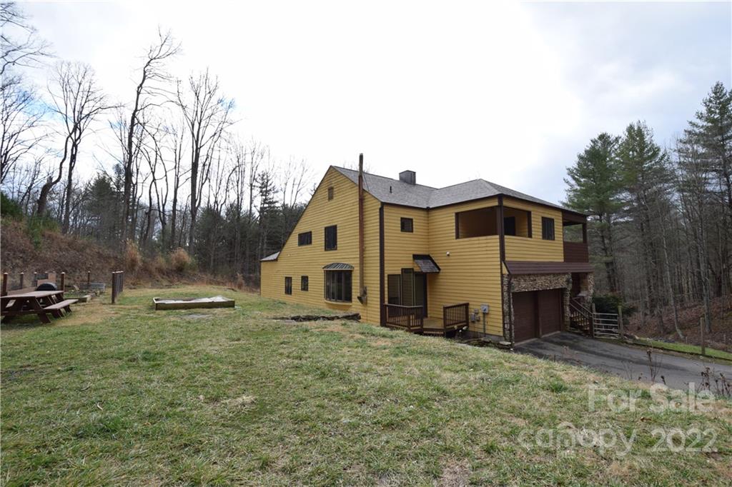618 Sweet Hollow Road Burnsville NC 28714