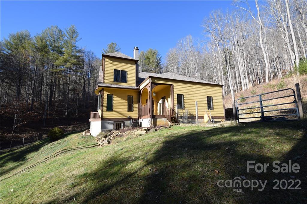 618 Sweet Hollow Road Burnsville NC 28714